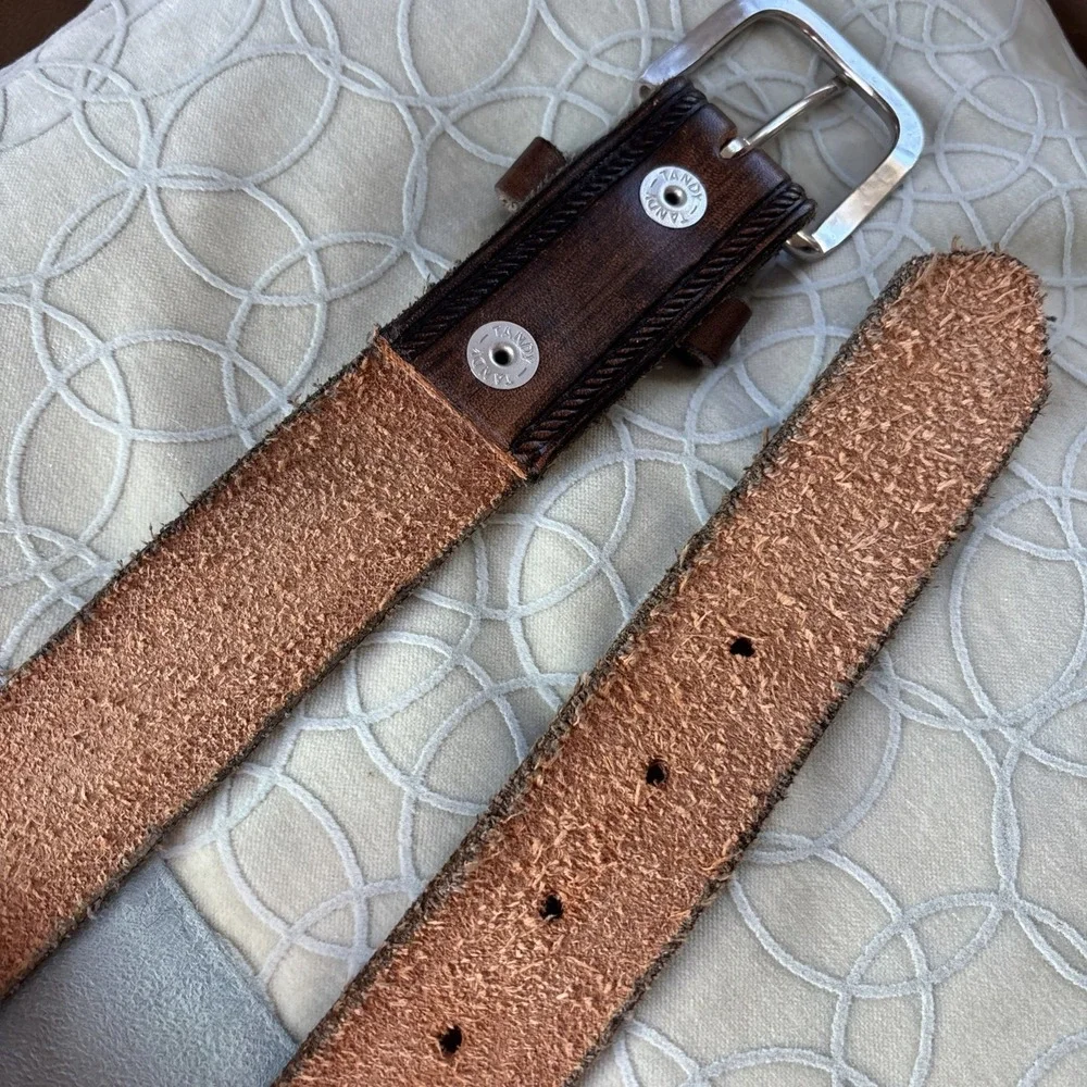 Tandy Mens Leather Belt Brown Tooled Embossed‎ Silver Buckle 1.25